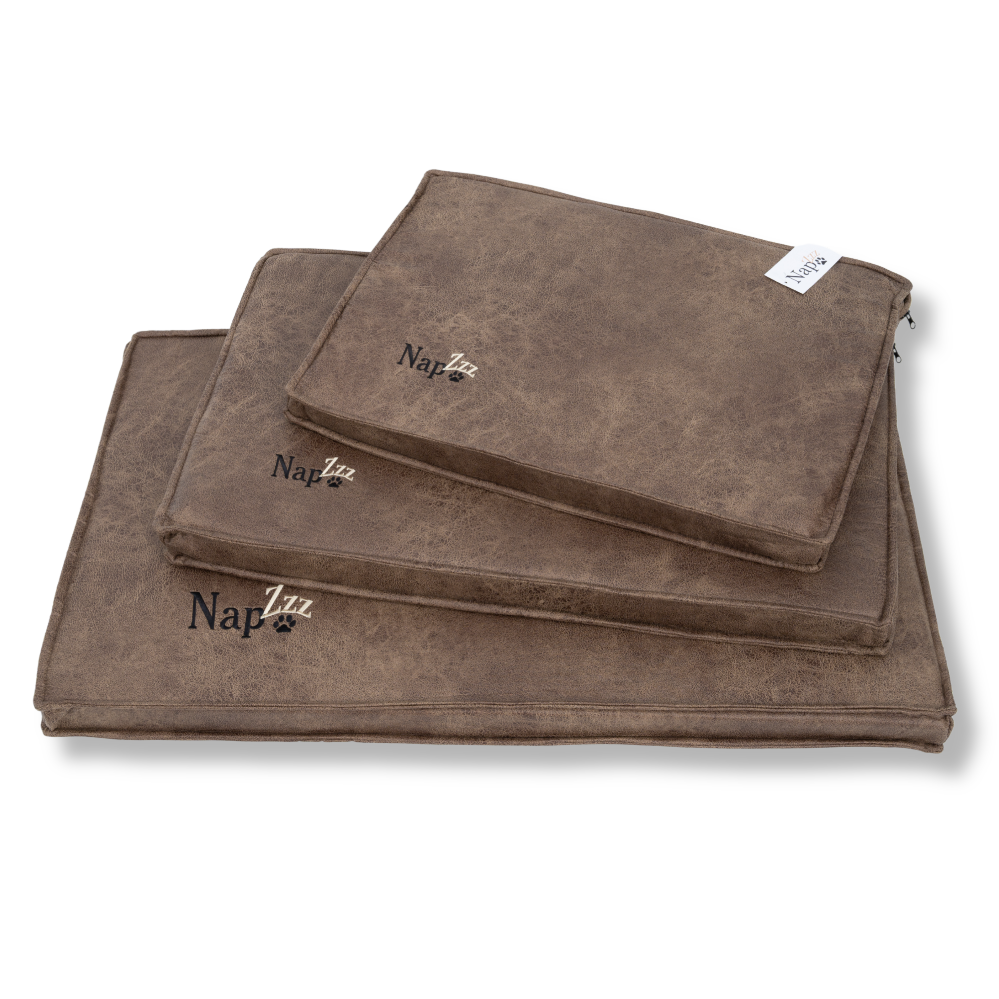 NapZZZ Benchmatras Lederlook – Orthopedisch meerdere maten op elkaar gestapeld. Comfort voor Je Hond. De NapZZZ Benchmatras Lederlook is een stevig en comfortabel matras, perfect voor gebruik in hondenbenches of direct op de vloer. Gemaakt van sterke, water- en vuilafstotende stof in de kleur bruin, geschikt voor zowel binnen- als buitengebruik. Met een dikte van 5 cm druk verlagend orthopedisch schuim biedt dit matras optimale ondersteuning aan het lichaam van je hond