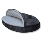 NapZZZ Cuddle Cave Eco Super Soft Antraciet – zijkant van de eco-pluche mand met vaste overkapping.