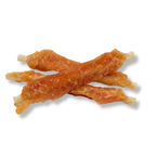 Napzzz Collageen Bar Kip – 3x400g – Hondensnack losse sticks op elkaar gestapeld. Een smakelijke collageen bar omhult met kip en voedzame snack voor iedere hond. De Napzzz Collageen bar met kip is een hoogwaardige hondensnack, geschikt voor alle honden vanaf 4 maanden. Deze bar bevat maar liefst 65,8% kip en is verrijkt met 22% collageen, wat bijdraagt aan de ondersteuning van gewrichten, huid en vacht.