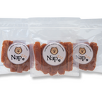 NapZZZ Hondensnack – Kip Jerky – 3x300g. Een smaakvolle jerky-snack en verantwoorde beloning voor iedere hond. De NapZZZ Kip Jerky is een hoogwaardige hondensnack die geschikt is voor alle honden vanaf 4 maanden. Deze eiwitrijke jerky bevat maar liefst 45% kip en is samengesteld met zorgvuldig geselecteerde ingrediënten die passen binnen een gebalanceerd dieet.