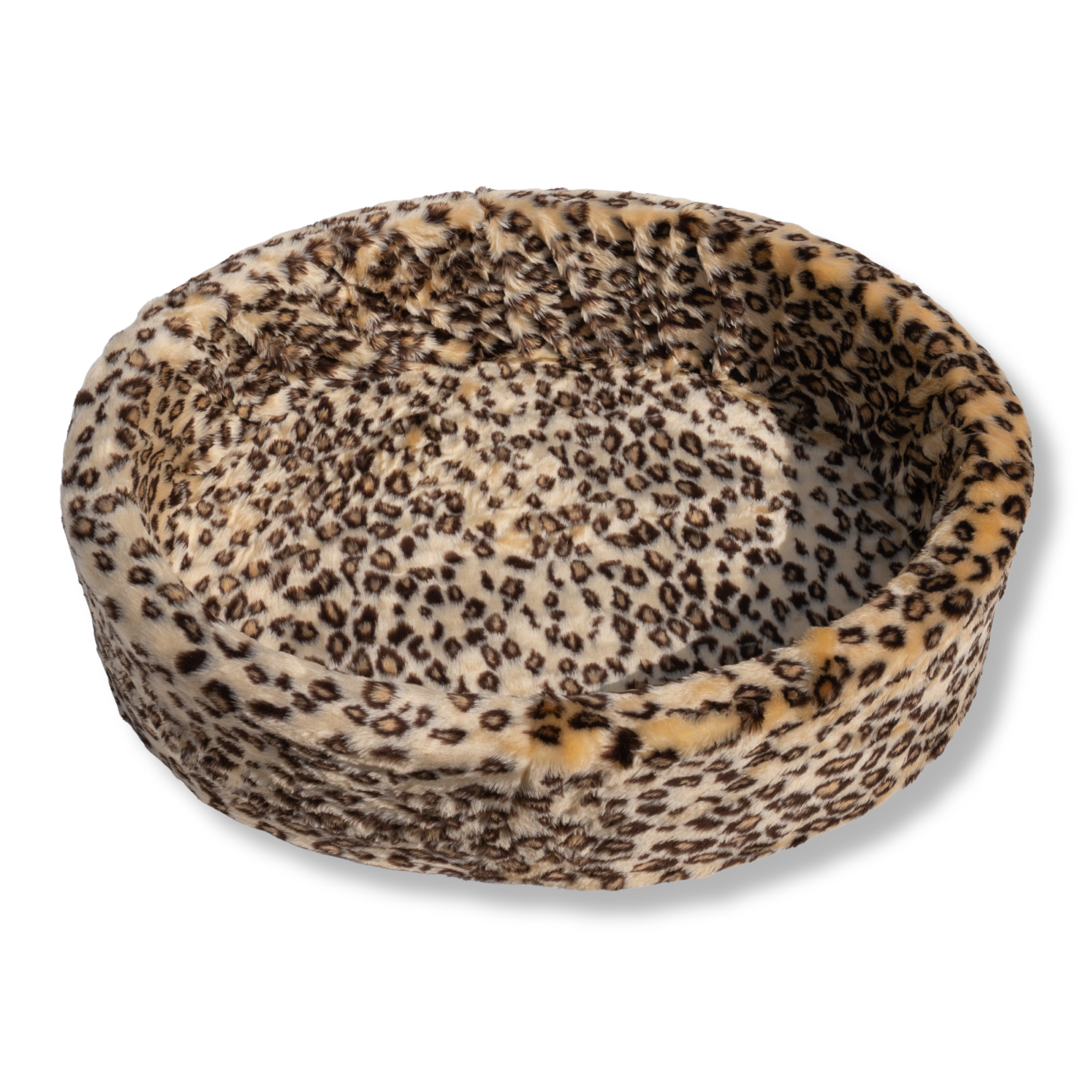 Napzzz ovale mand van bovenaf/zijkant gezien die verkrijgbaar is van 40cm tot wel 120 cm. Geschikt van kitten tot zeer grote honden. De kern is gemaakt van stevig schuimrubber en de hoes is gemaakt van zachte pluche imitatiebont met een hippe luipaard dierenprint in beige kleur. De hoes is verwijderbaar van de kern en dus wasbaar op maximaal 30 graden. De opstaande rand biedt extra steun en comfort.